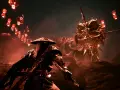 Samuraj z gry Phantom Blade Zero walczy z mechanicznym smokiem w mrocznym, oświetlonym pochodniami krajobrazie.
