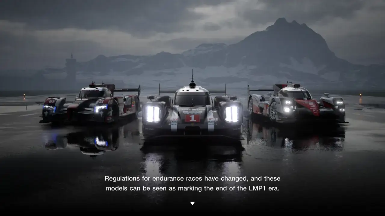 Trzy prototypy LMP1 na mokrym torze, zapowiadające nową erę w Gran Turismo 7 aktualizacja.